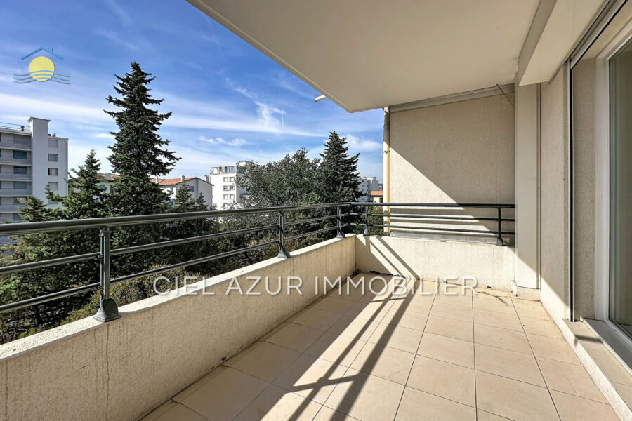 Appartement à vendre à Juan-les-Pins — Vue mer — photo 2
