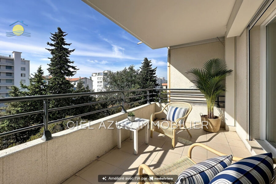 Appartement à vendre à Juan-les-Pins — Vue mer — photo 3