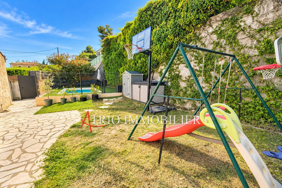 Maison à vendre à Cagnes-sur-Mer — Vue sur la ville — photo 8