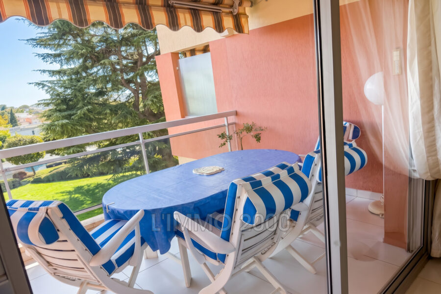 Appartement à louer à Antibes — Vue parc & jardin — photo 5