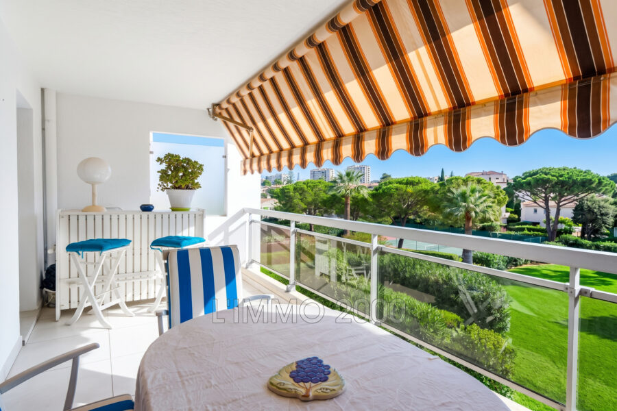 Appartement à louer à Antibes — Vue parc & jardin — photo 11