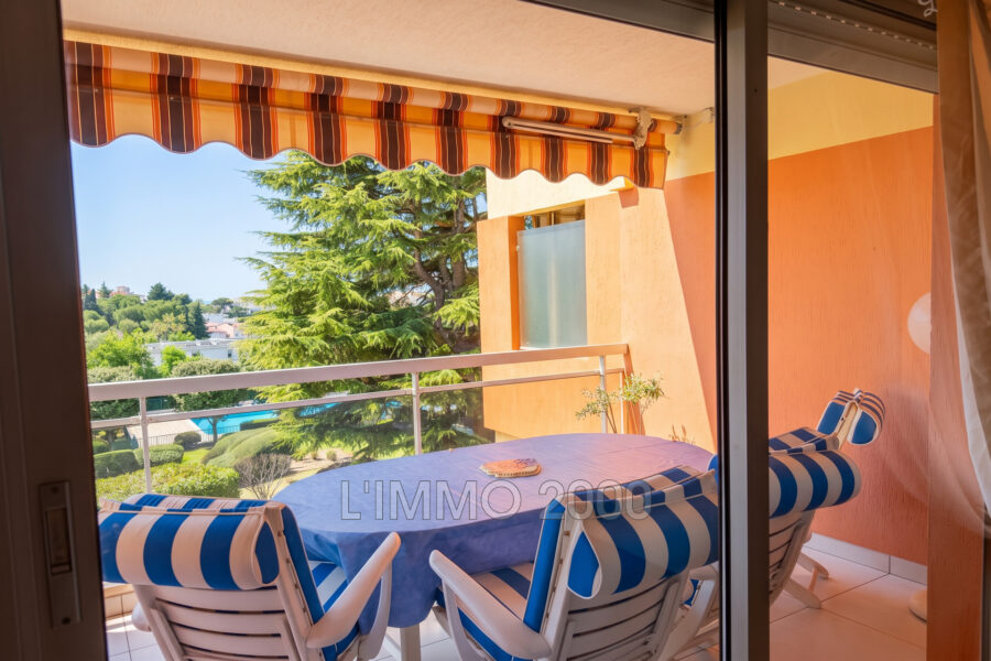 Appartement à louer à Antibes — Vue parc & jardin — photo 13