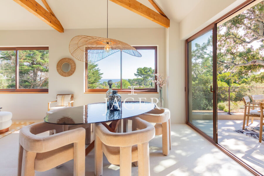 Maison à vendre à Les Issambres — Vue mer — photo 4