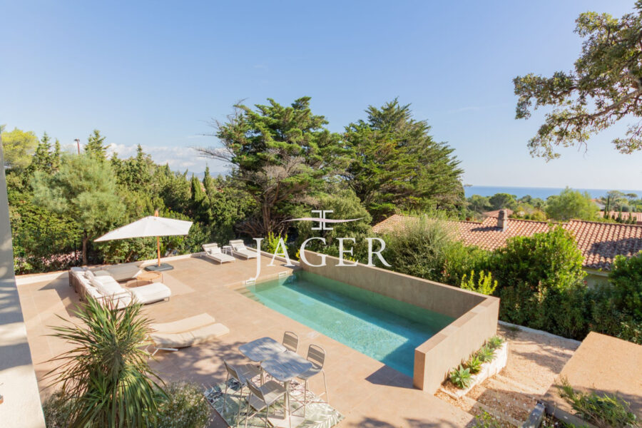 Maison à vendre à Les Issambres — Vue mer — photo 6