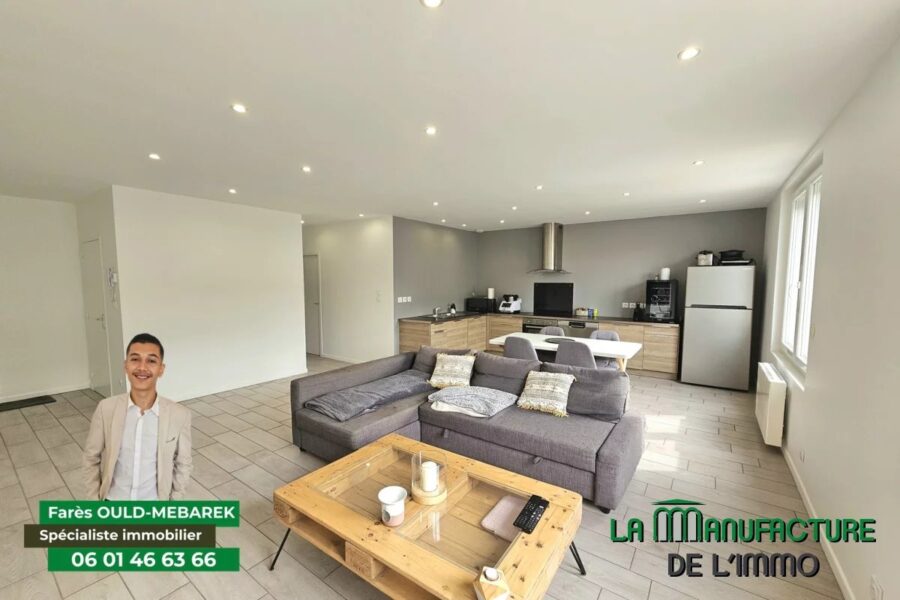 Appartement à vendre à La ricamarie — Vue sur la ville — photo 2