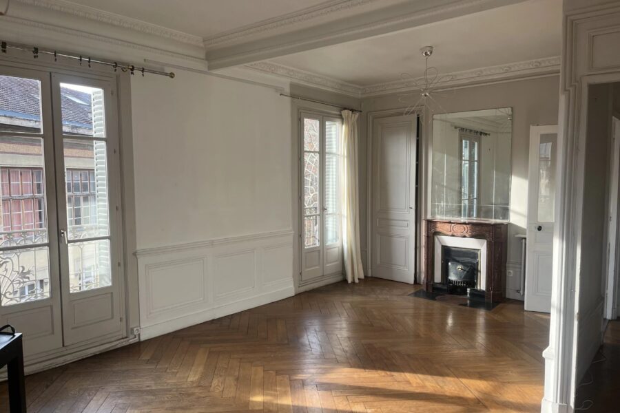 Appartement à vendre à Lyon 1er — Vue sur la ville — photo 11
