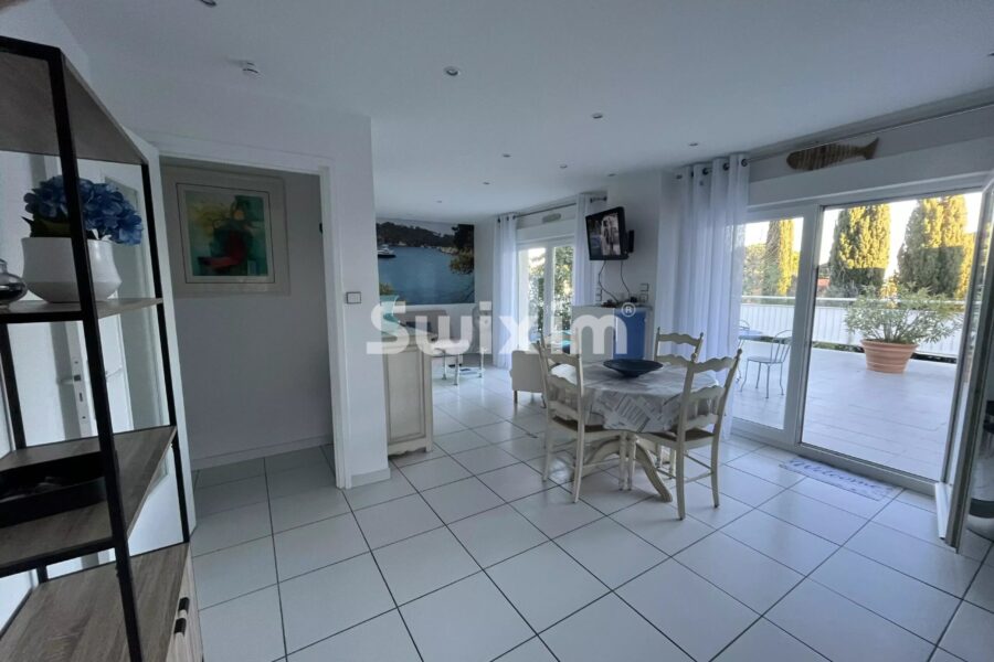 Appartement à vendre à Cavalaire-sur-mer — Vue parc & jardin — photo 8