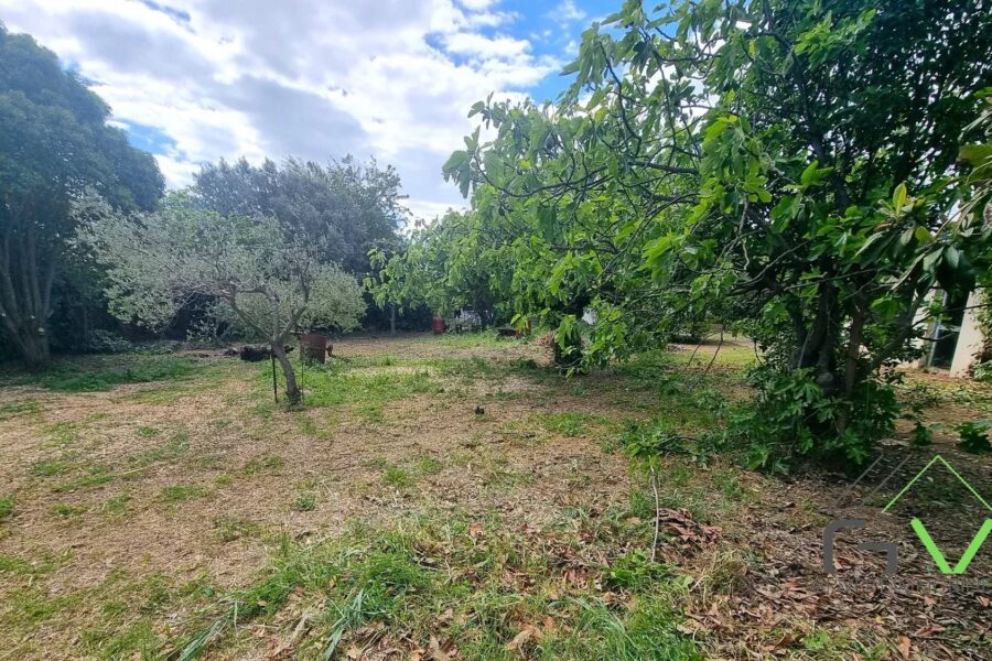 Terrain à vendre à Uchaud — Vue dégagée — photo 1