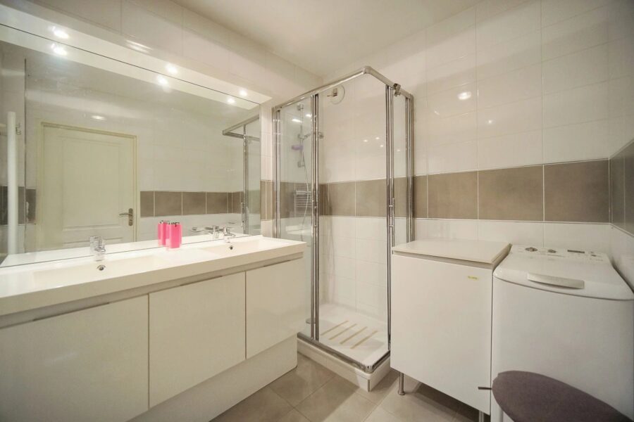 Appartement à vendre à Juan-les-pins — Vue mer — photo 19