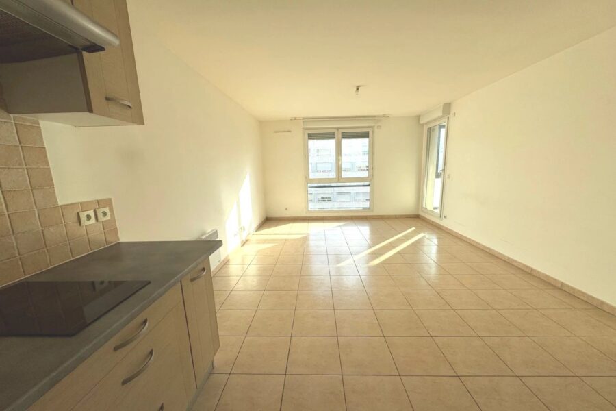 Appartement à vendre à Marseille 8ème — Vue sur la ville — photo 5