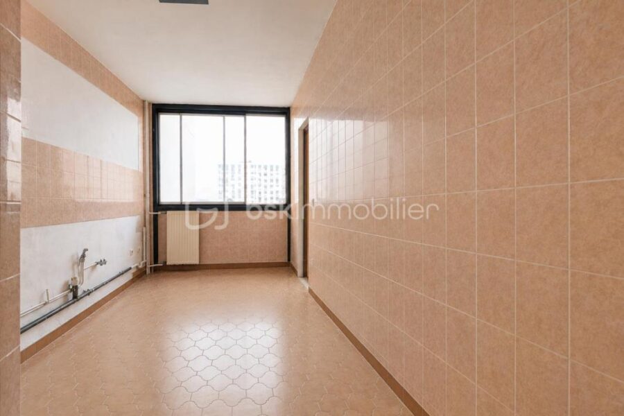 Appartement à vendre à Bobigny — Vue sur la ville — photo 7