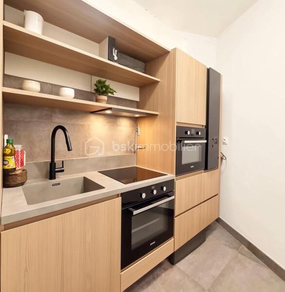 Appartement à vendre à Paris 15e arrondissement — Vue sur la ville — photo 7