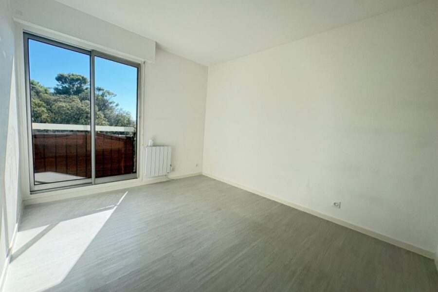 Appartement à louer à Nice — Vue sur la ville — photo 7