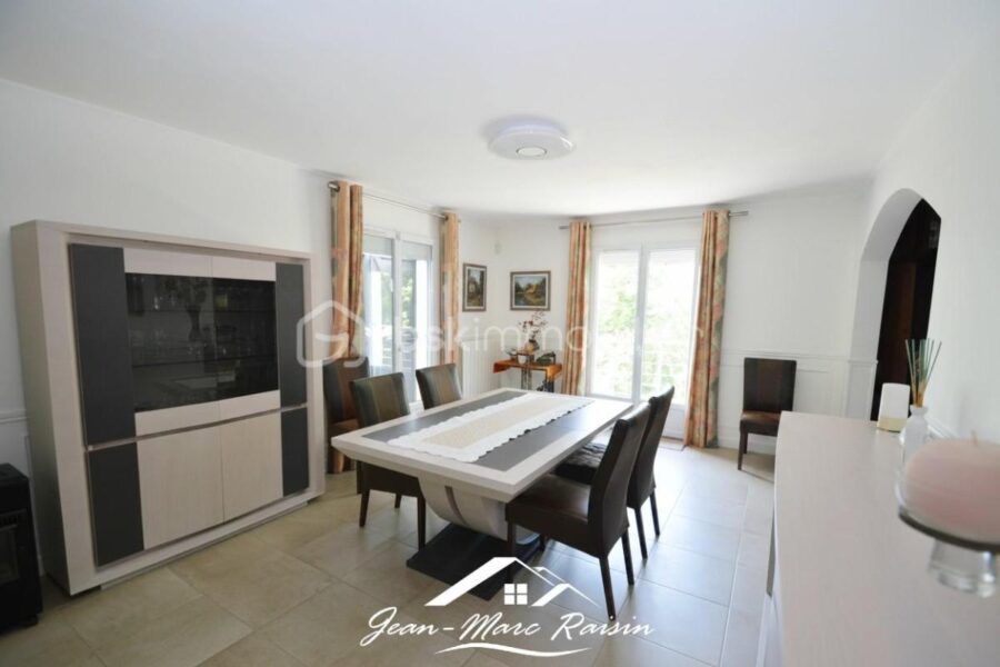 Maison à vendre à Conde sainte libiaire — Vue lac — photo 8