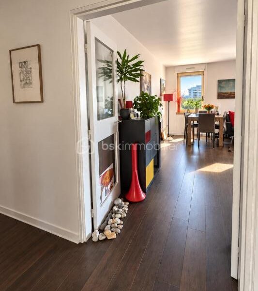 Appartement à vendre à Paris 15e arrondissement — Vue sur la ville — photo 7