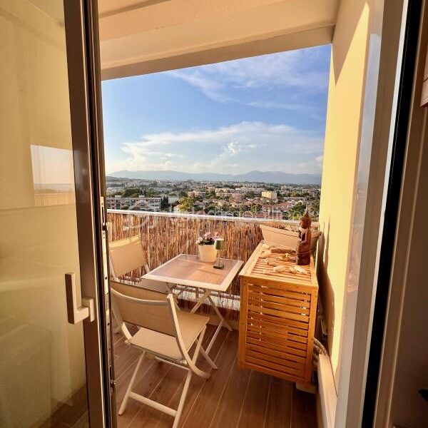 Appartement à vendre à Antibes — Vue mer — photo 1