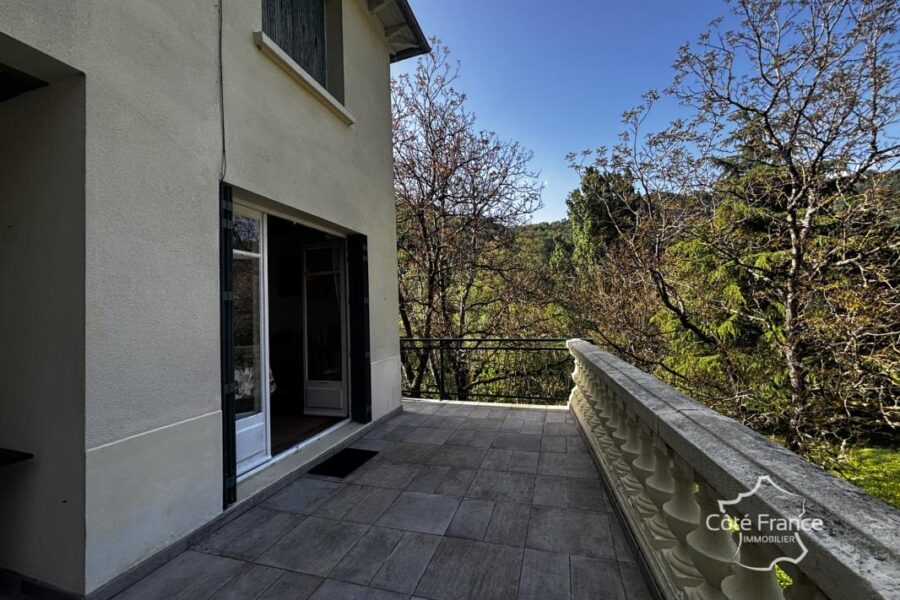 Maison à vendre à Grand vabre — Vue lac — photo 7