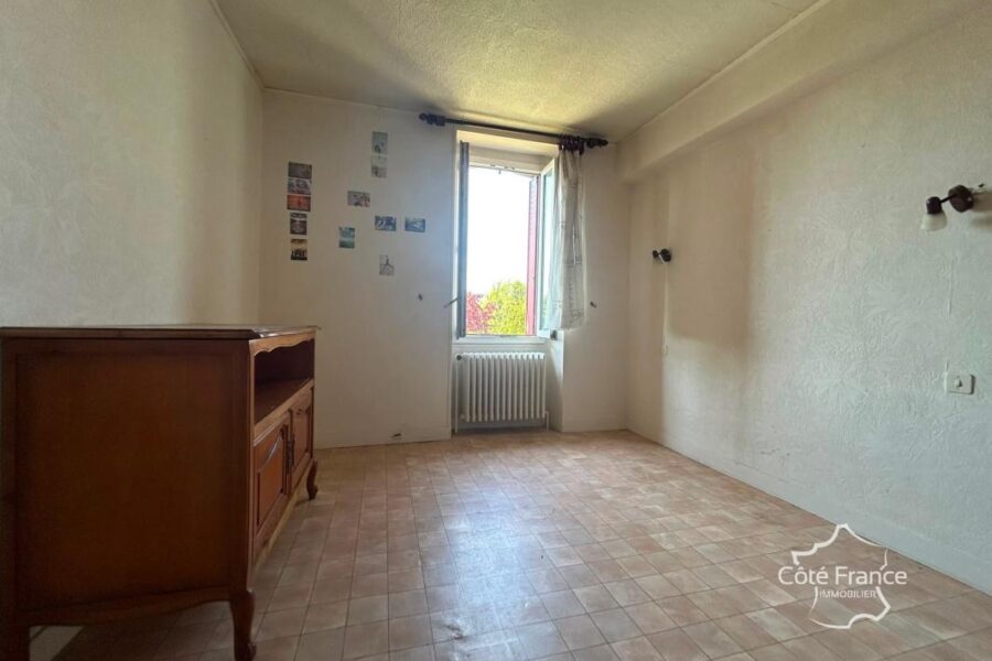 Maison à vendre à Laroche saint cydroine — Vue lac — photo 7