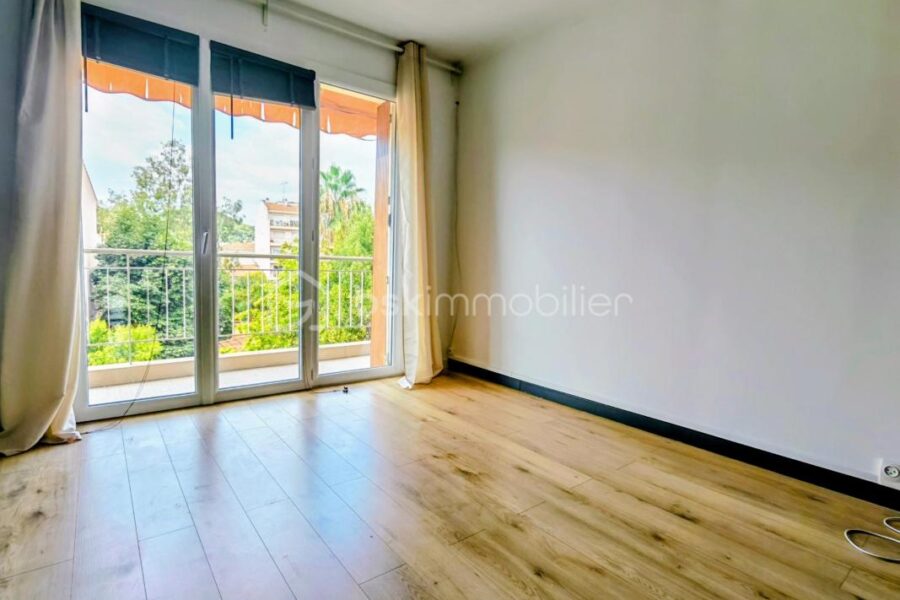 Appartement à vendre à Vallauris — Vue sur la ville — photo 7