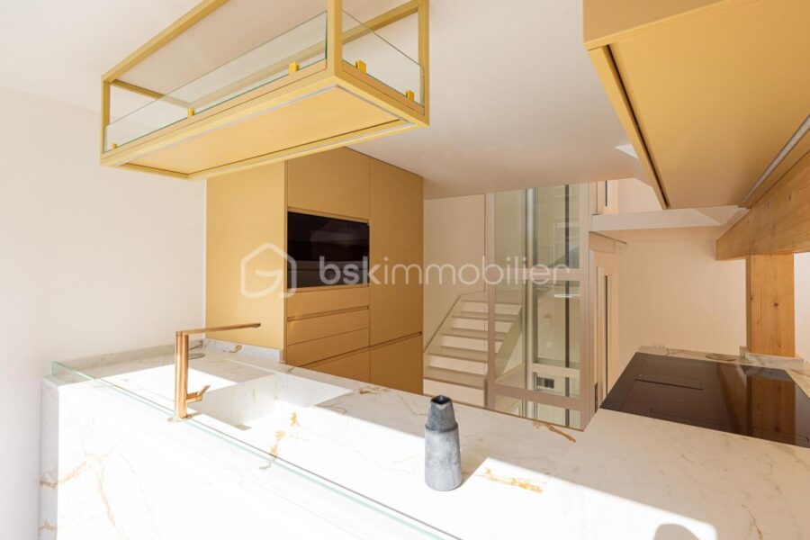 Maison à vendre à Paris 14e arrondissement — Vue sur la ville — photo 8