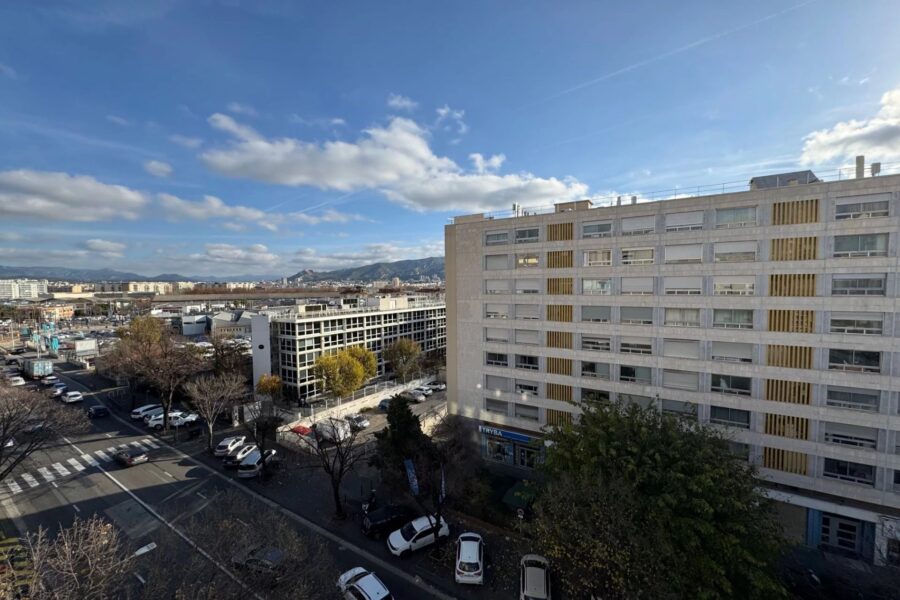 Appartement à vendre à Marseille 8ème — Vue sur la ville — photo 15