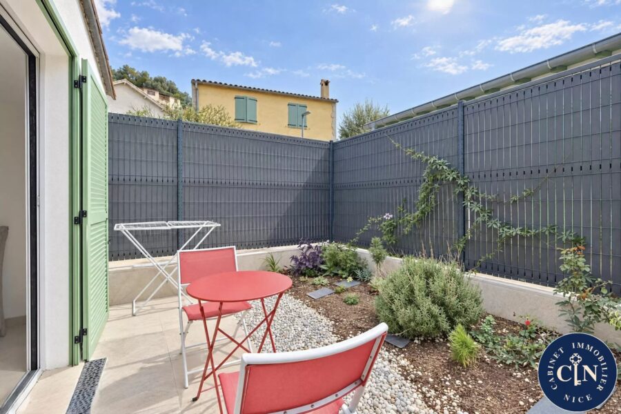 Maison à vendre à Saint-andré-de-la-roche — Vue montagne — photo 15