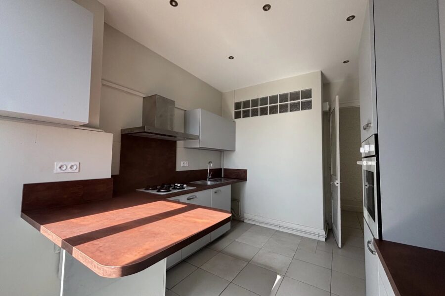 Appartement à vendre à Saint-Étienne — Vue sur la ville — photo 12