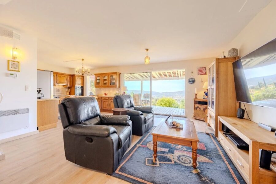 Maison à vendre à Le lavandou — Vue montagne — photo 13