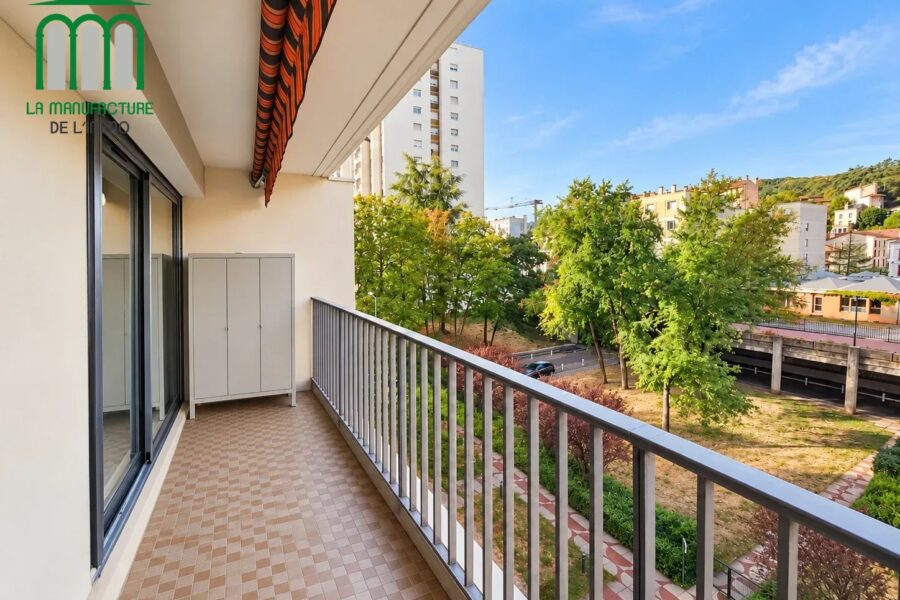 Appartement à vendre à Saint-Étienne — Vue montagne — photo 1
