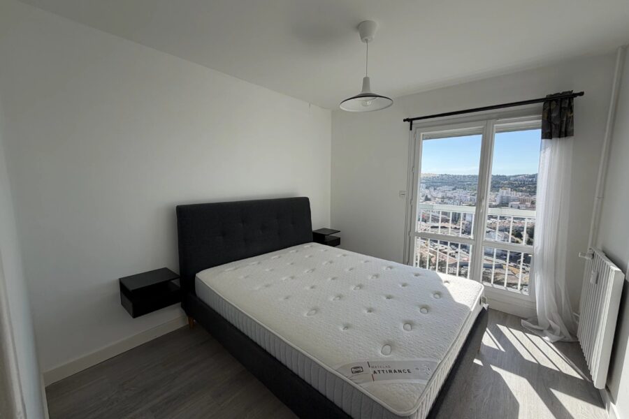 Appartement à vendre à Saint-Étienne — Vue montagne — photo 9
