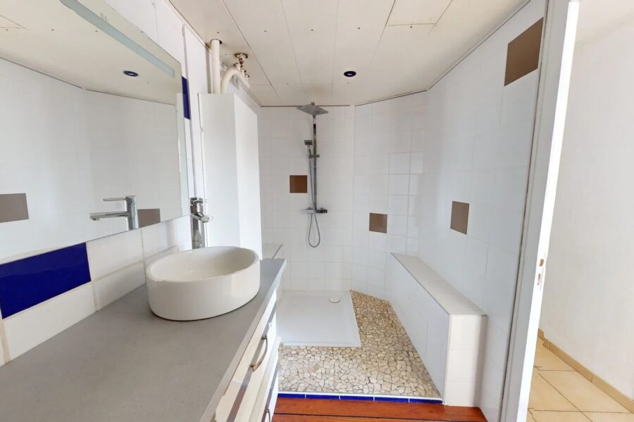 Appartement à vendre à Saint-Étienne — Vue montagne — photo 4