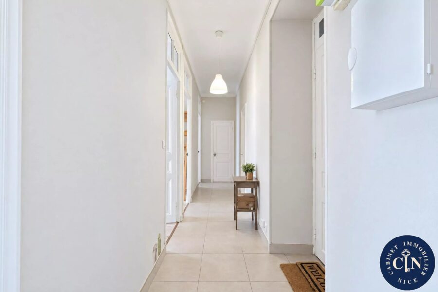 Appartement à vendre à Nice — Vue sur la ville — photo 7