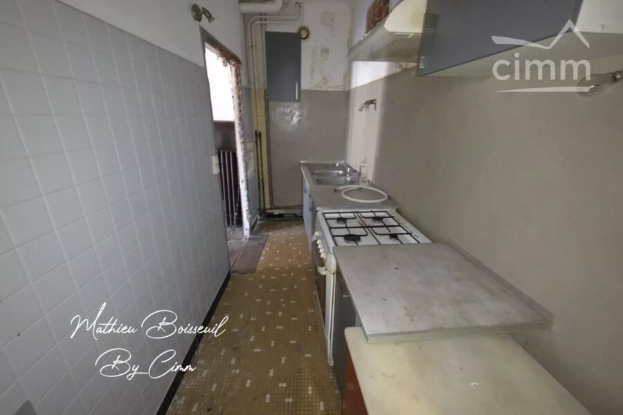 Maison à vendre à Montignac-lascaux — Vue sur la ville — photo 10