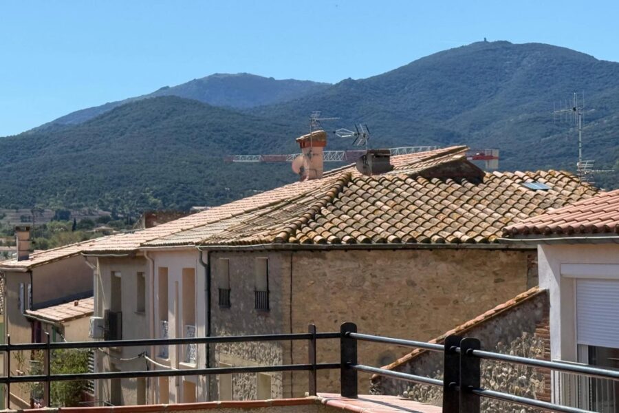 Maison à vendre à Argelès-sur-Mer — Vue montagne — photo 1