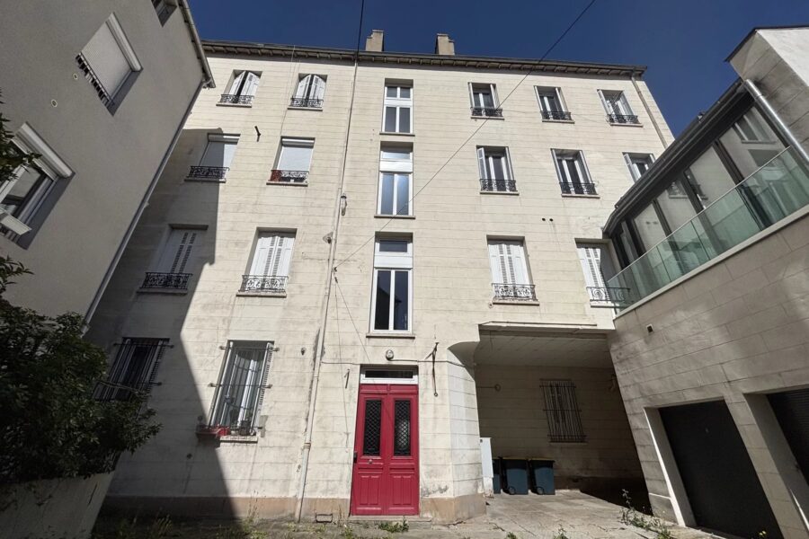 Appartement à vendre à Saint-Étienne — Vue sur la ville — photo 17