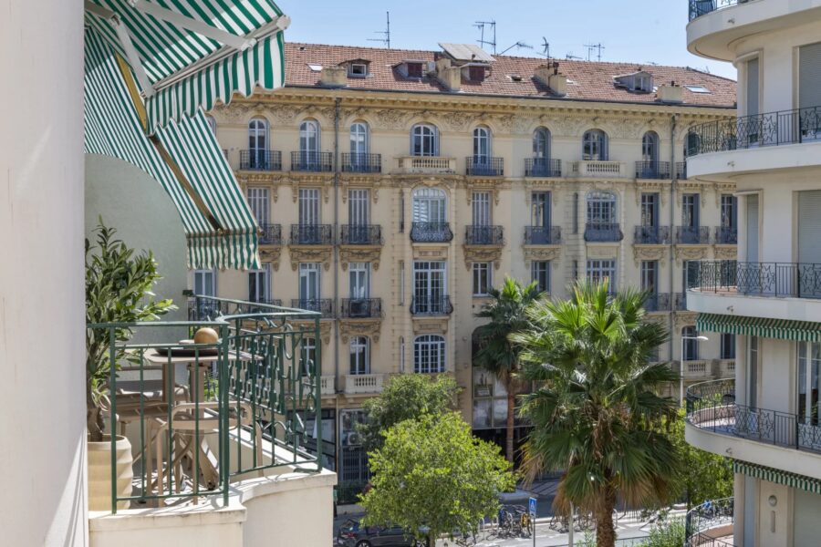 Appartement à vendre à Nice — Vue sur la ville — photo 1