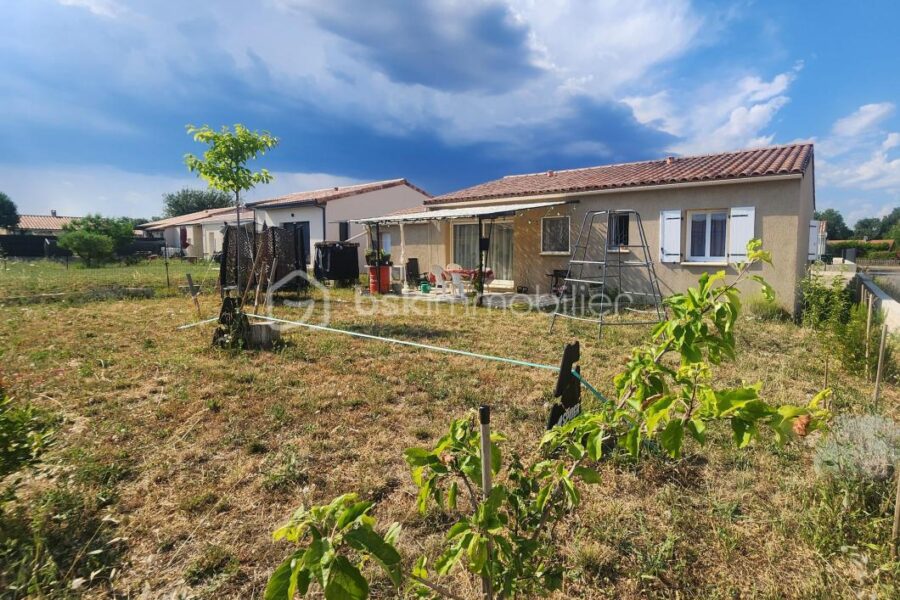 Maison à vendre à Charols — Vue montagne — photo 9