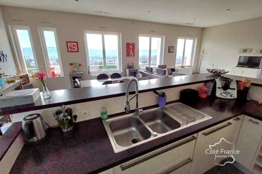 Appartement à vendre à Aubenas — Vue sur la ville — photo 1