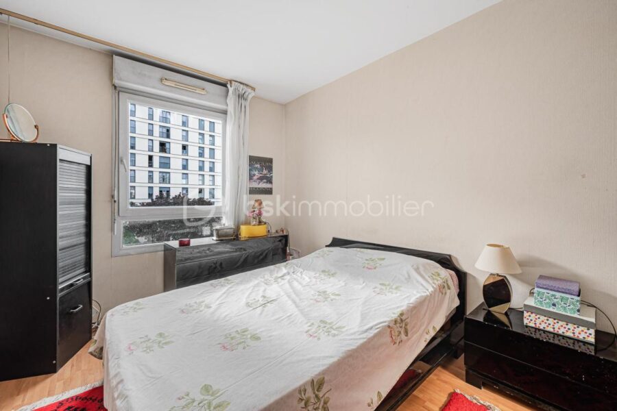 Appartement à vendre à Paris 14e arrondissement — Vue sur la ville — photo 8
