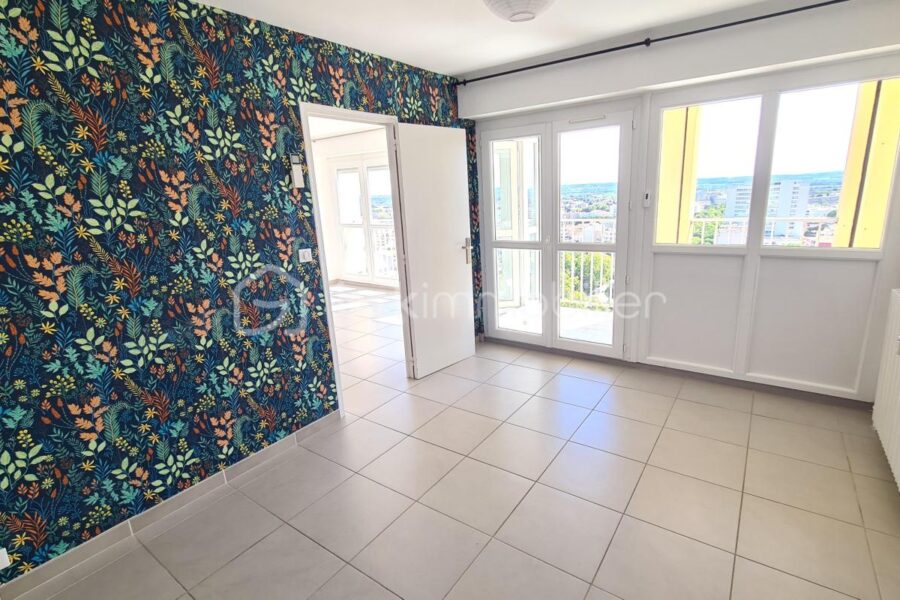 Appartement à vendre à Nimes — Vue sur la ville — photo 8
