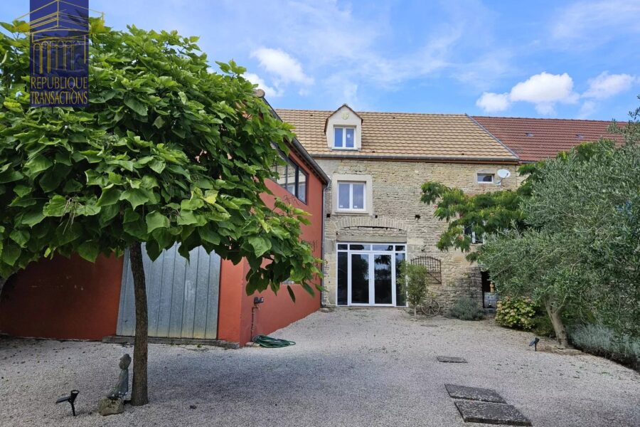 Maison à vendre à Beaune — Vue montagne — photo 2