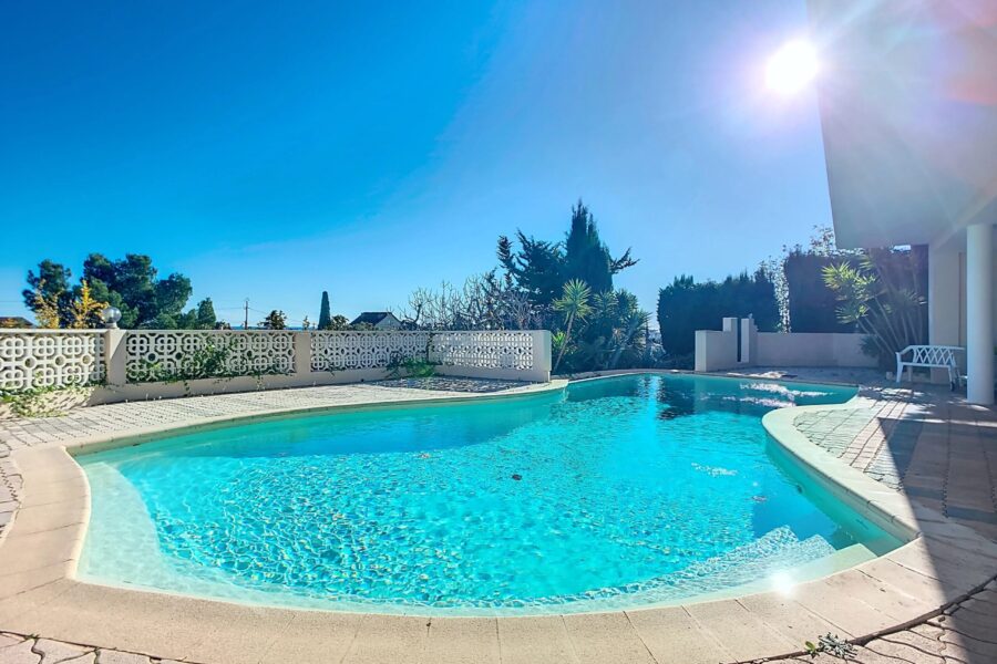 Appartement à louer à Saint-laurent-du-var — Vue mer — photo 2