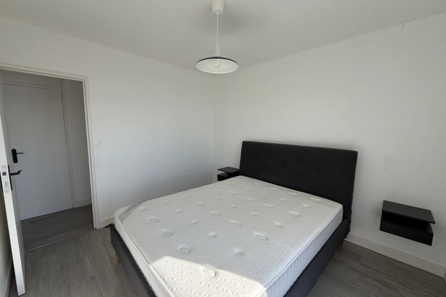 Appartement à vendre à Saint-Étienne — Vue montagne — photo 10