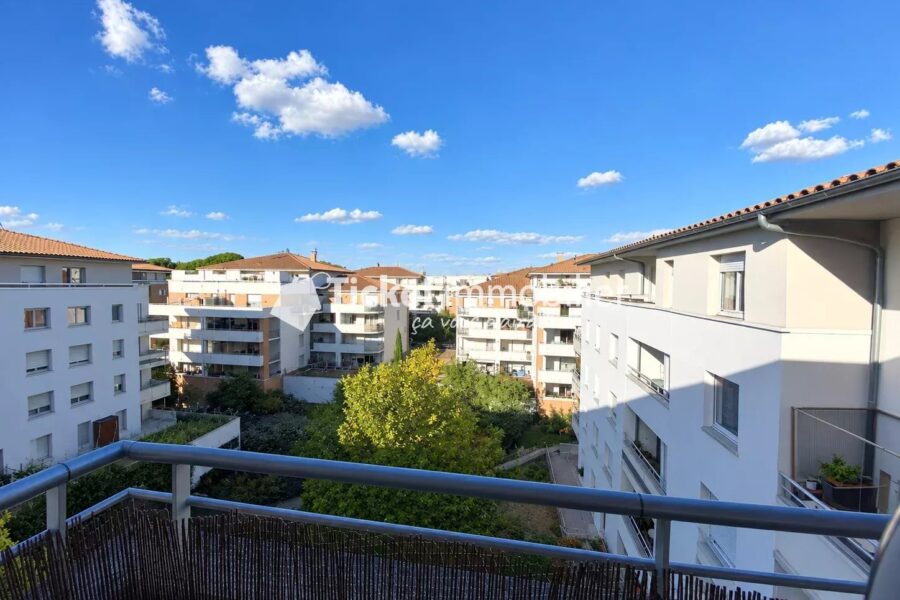 Appartement à vendre à Toulouse — Vue sur la ville — photo 1