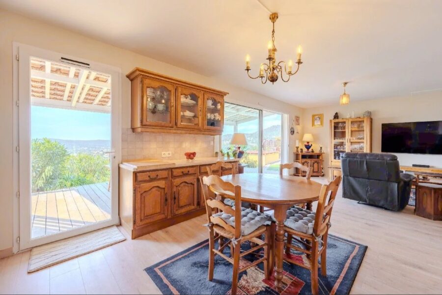 Maison à vendre à Le lavandou — Vue montagne — photo 14