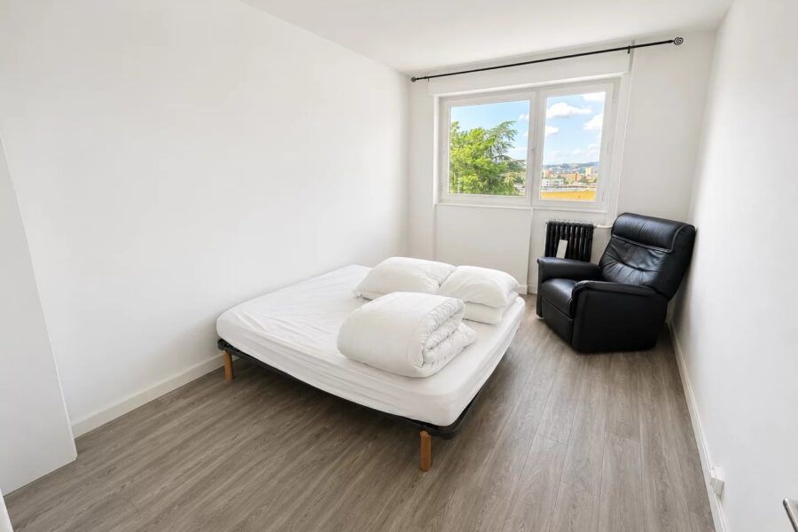 Appartement à vendre à Saint-Étienne — Vue parc & jardin — photo 8