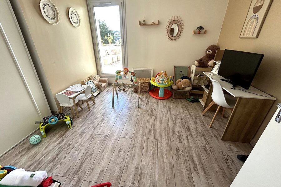 Appartement à vendre à Saint-Étienne — Vue montagne — photo 18