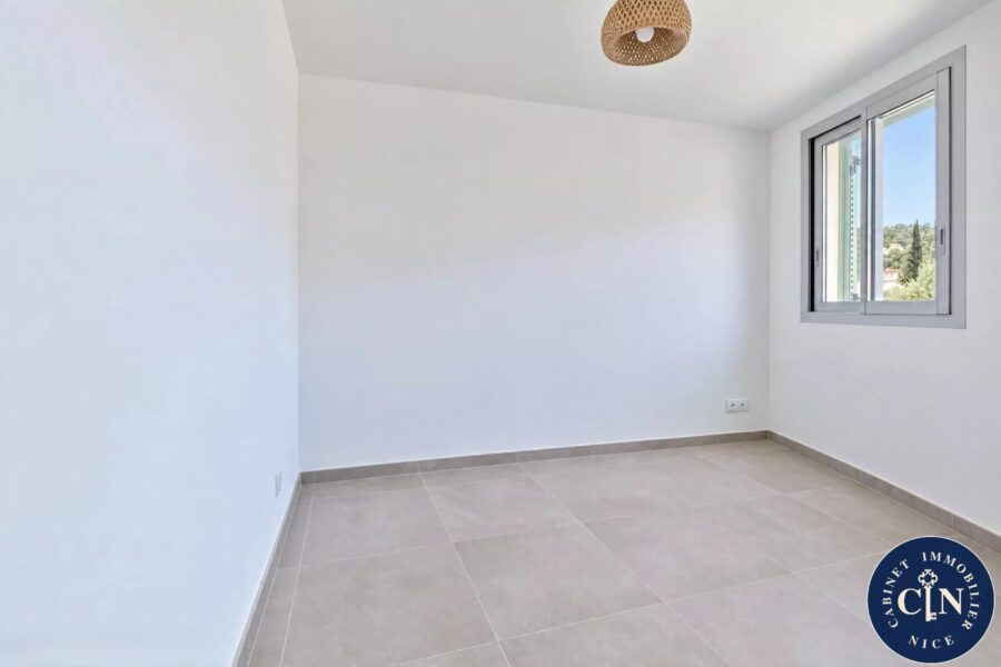 Maison à vendre à Saint-andré-de-la-roche — Vue montagne — photo 23