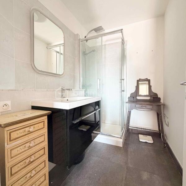 Appartement à vendre à Paris 15e arrondissement — Vue sur la ville — photo 9