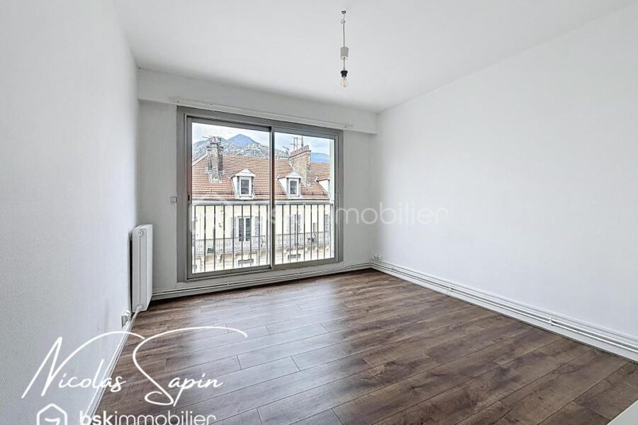 Appartement à vendre à Grenoble — Vue sur la ville — photo 9